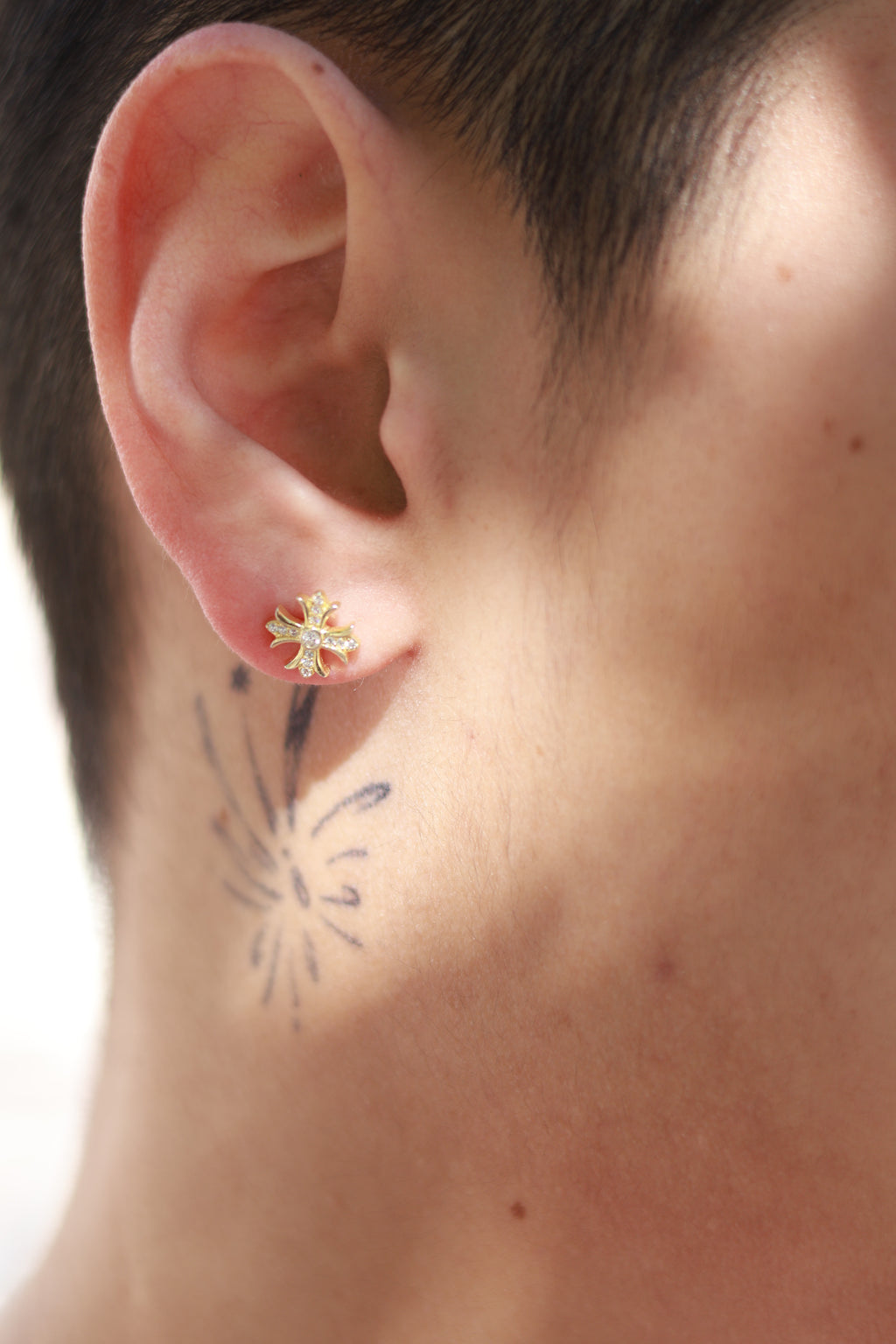 Radiant Gold-Tone Crystal Stud Earring